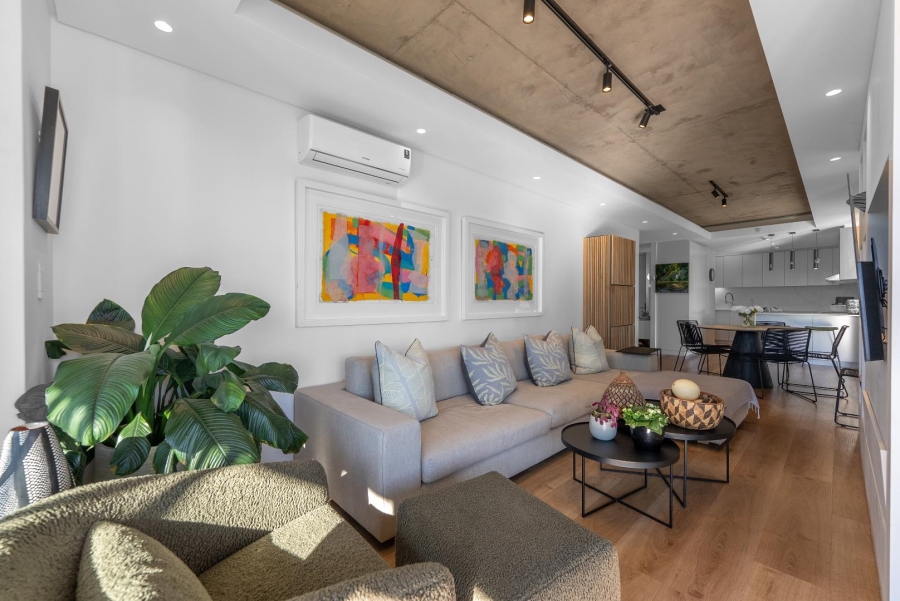 2 Bedroom Property for Sale in Sea Point Western Cape